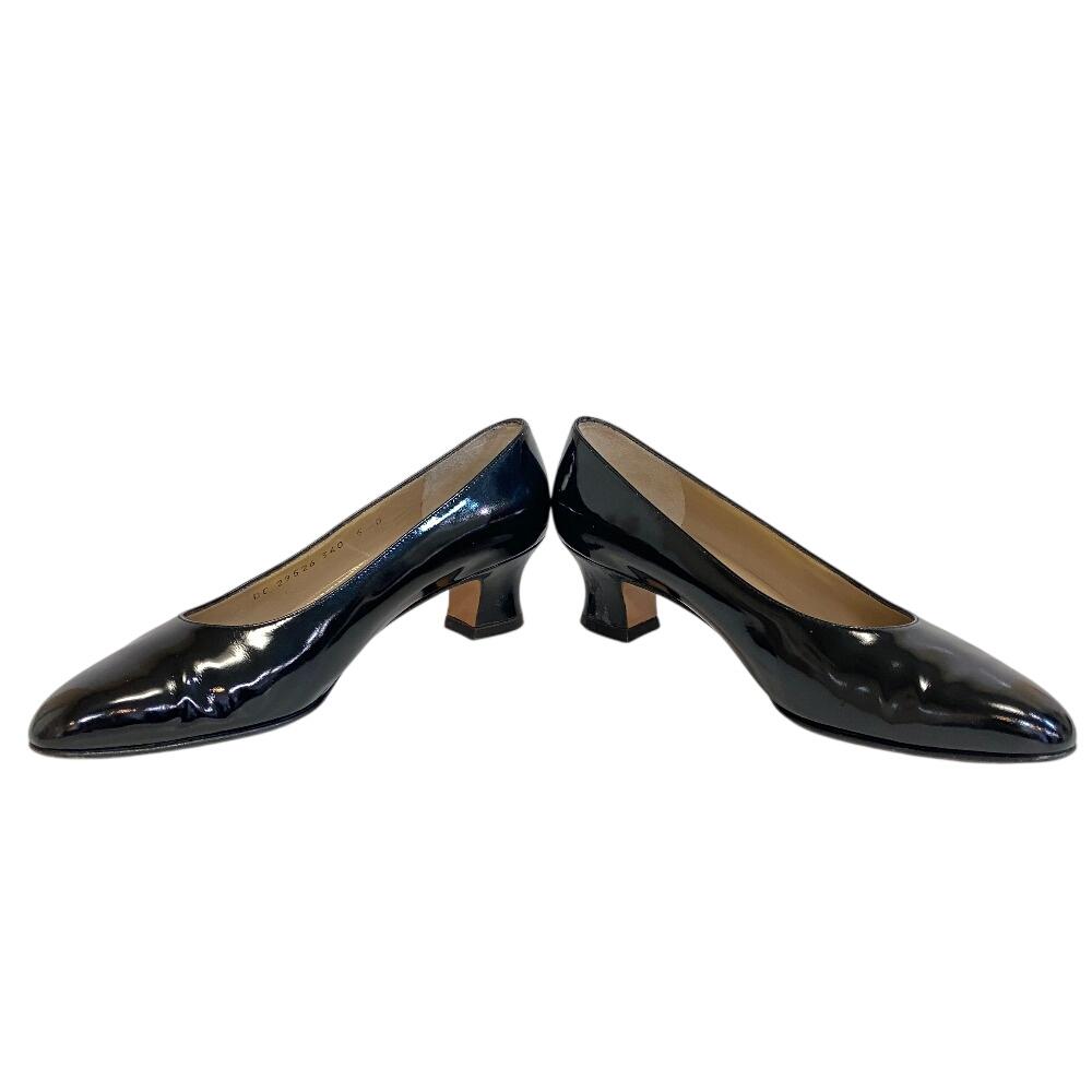 Salvatore Ferragamo Patent leather pumps black Patent leather Women Used