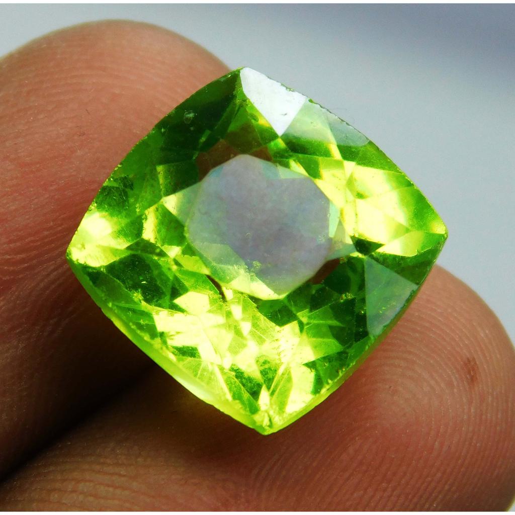 Natural Cushion Cut Green Peridot 11.20 Ct Loose Gemstones