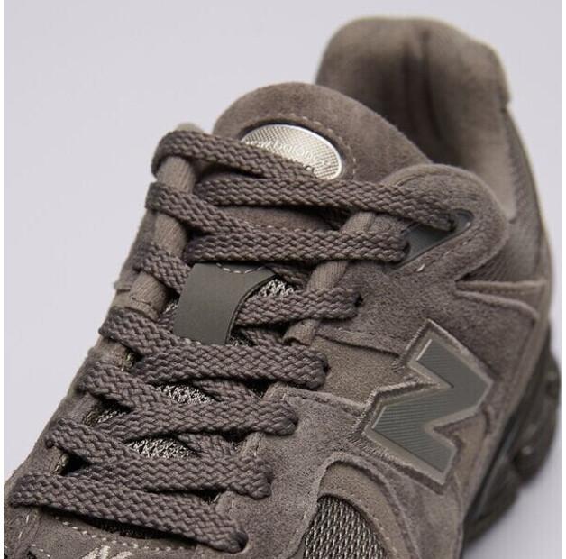 New Balance 2002R Sneakers