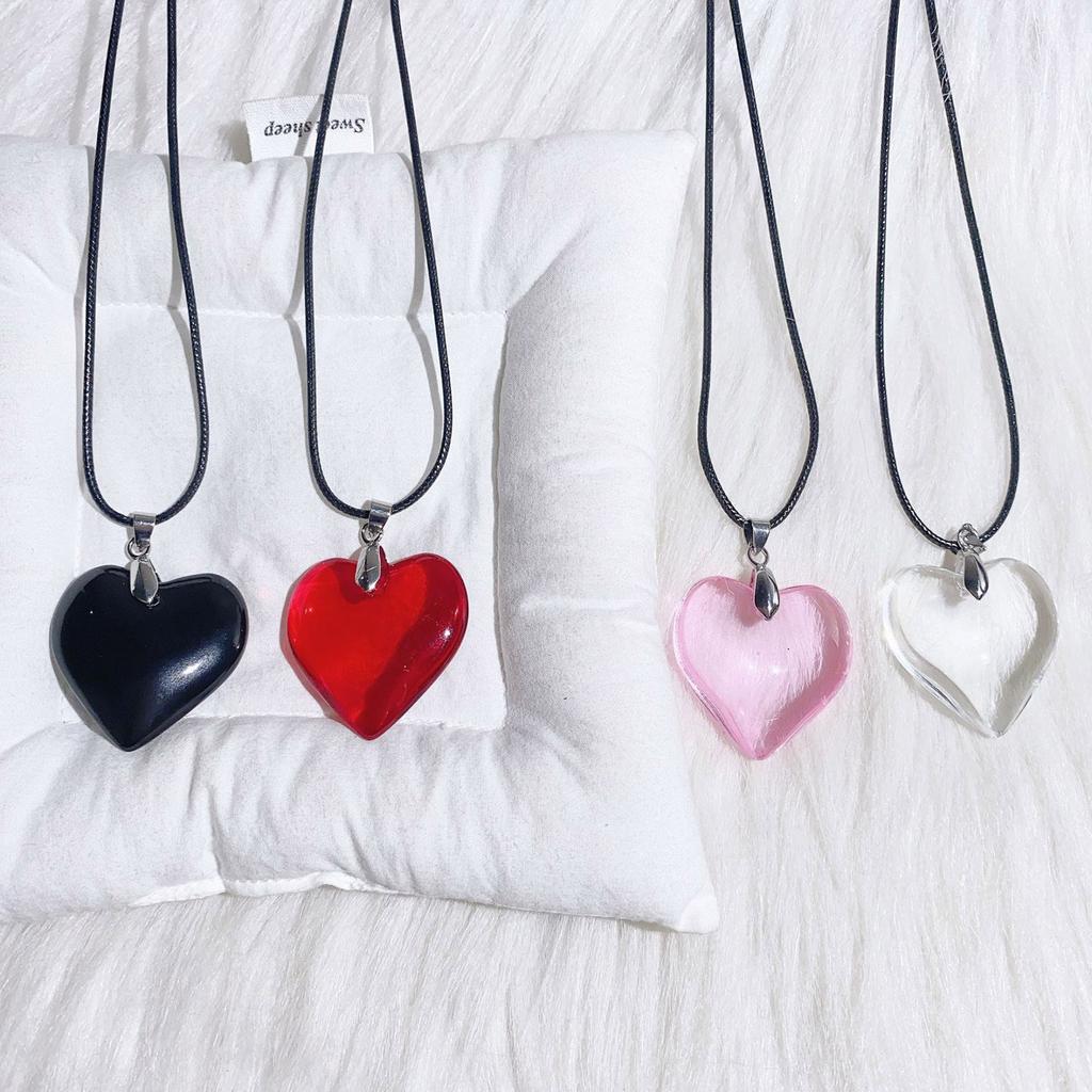Delicate Heart Necklace Adorned With Natural Resin Charm PU Leather Chain Neckchain Unisex Fashion Jewelry