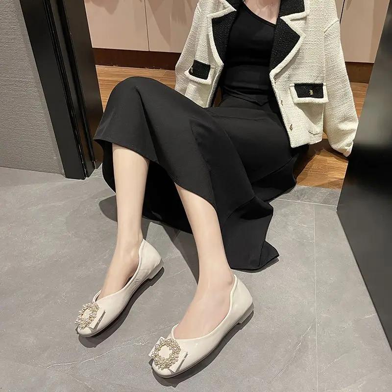 Fashion Woman Flats Slip-on Pearl Square Toe Shoes for Women Non Y2k Quick Delivery Summer 2025 Chic Point Elegant Dress Vacation Trend