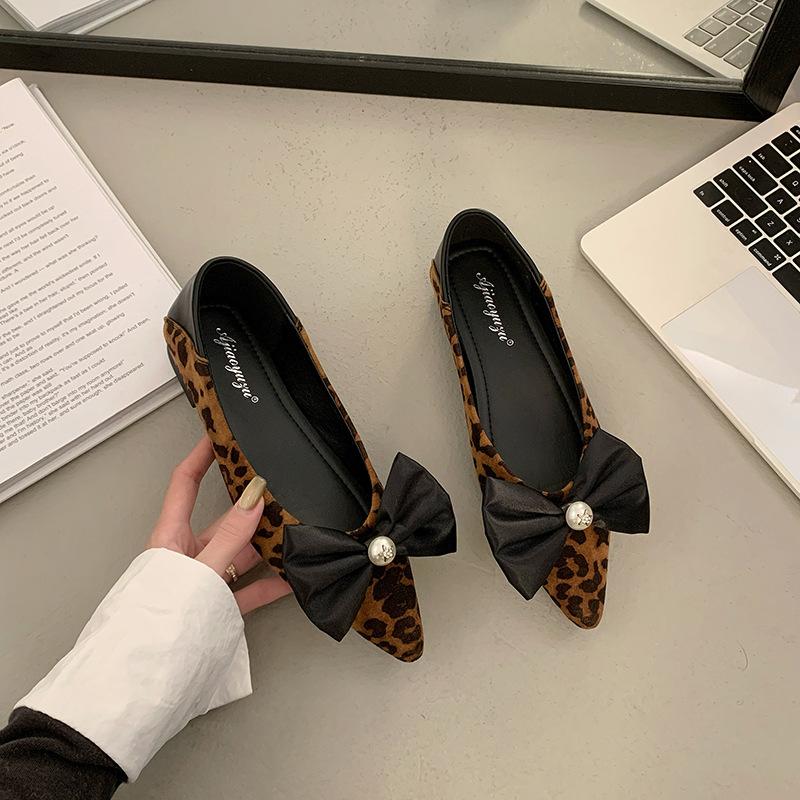 

2025 Spring and Autumn New Women s Single Shoes Bow Light Mouth Fashion Versatile Super Easy to Wear Evening Shoes Women s Tide 35