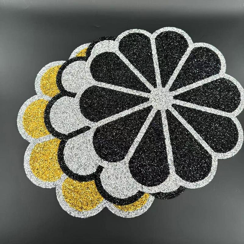 Tappetino da Tavola Fiore di Strass di Lusso - Design Rotondo in Cristallo Europeo e Americano