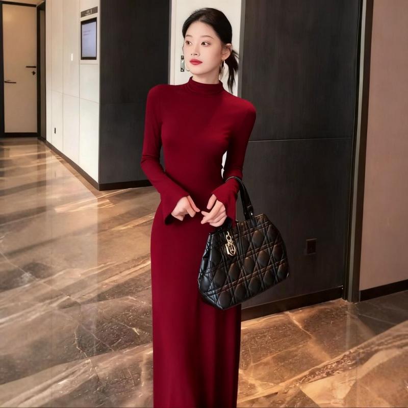 High-end black long-sleeved dress autumn and winter new slim-fitting and thin semi-turtleneck bottomed knitted skirt