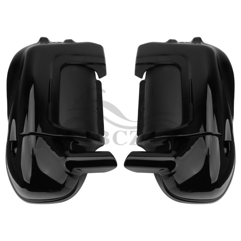 Harley-Davidson Road Glide Crash Bars with Leg Guards and Storage
