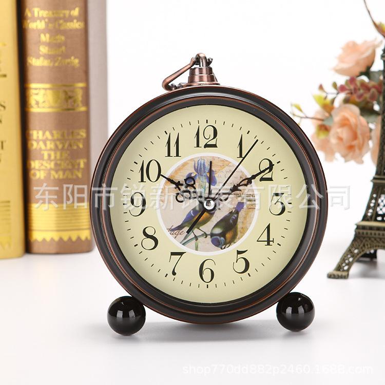 Retro small alarm clock ornament, desk clock, silent desk clock, home living room, bedroom, desktop clock, desk clock pendulum