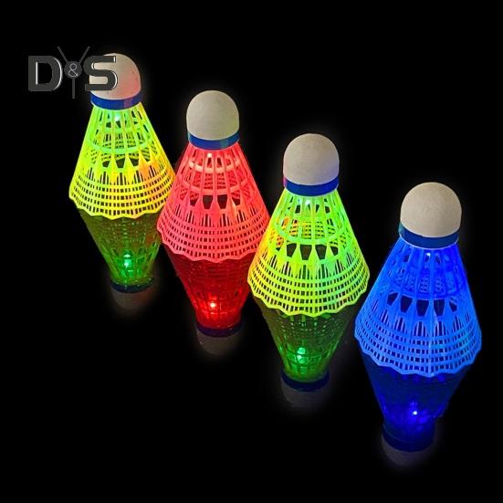 3/4 /8 Pcs LED Badminton Petecas Longa Duração Noite Visível Nylon Brilhante Petecas À Prova de Vento Iluminação Badminton para Jogo Noturno