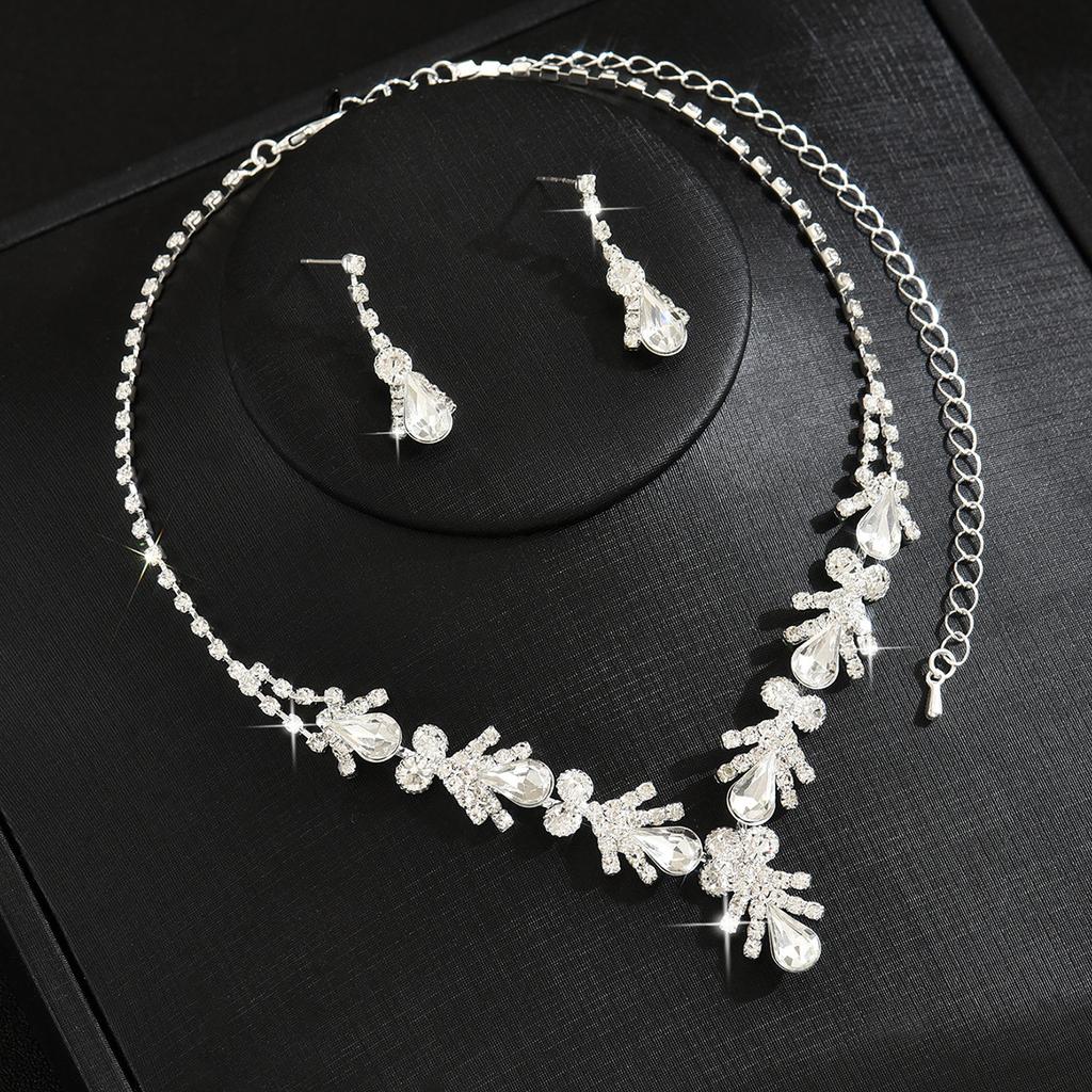 Popular Accessories Delicate Crystal Rhinestone Necklace Earrings Dress Two-Piece Set