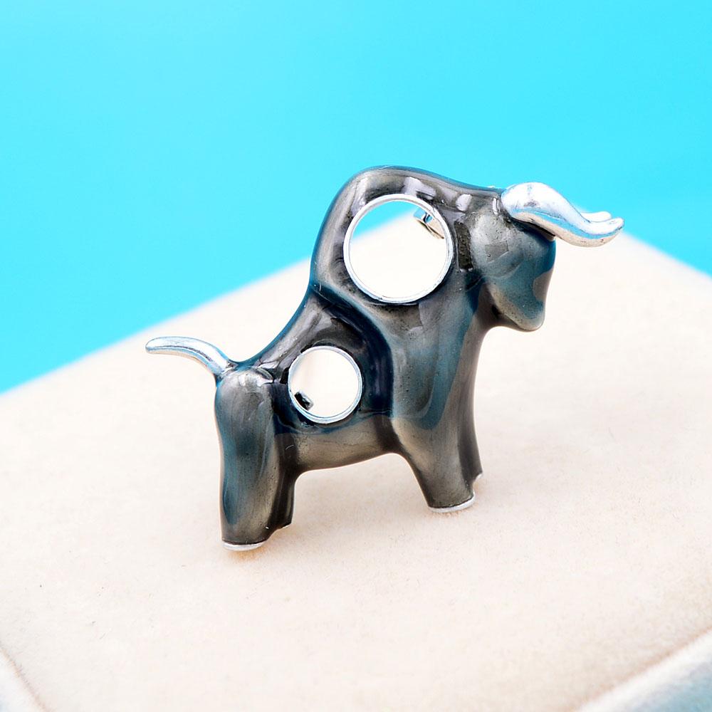 Nowa emaliowana mocna broszka z bykiem unisex kobiety i mężczyźni Pin broszki biżuteria dla zwierząt akcesoria zodiaku 2 kolory