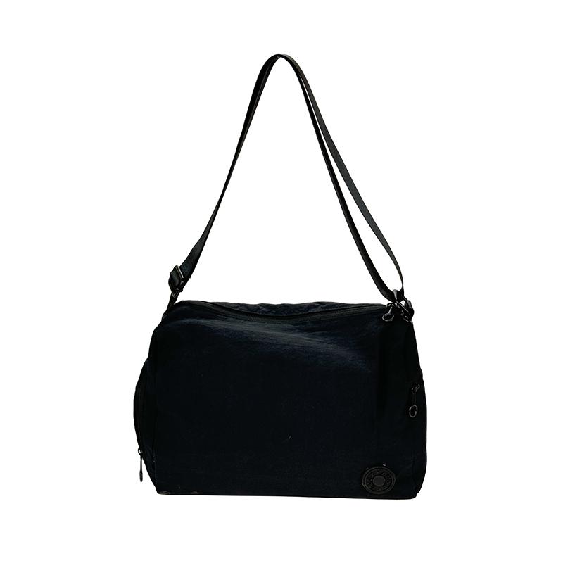 

New Multi-pocket Single-shoulder Casual Bag 2025 Lightweight and Stylish Women s Crossbody Bag Simple Large Capacity Female Bag (30cm Max Length 50cm) чёрный