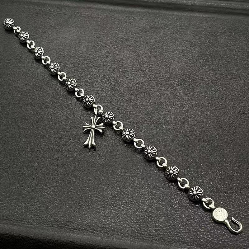 Bransoletka Retro z Krzyżem Chrome Hearts z Zawieszką - Styl Hip Hop.