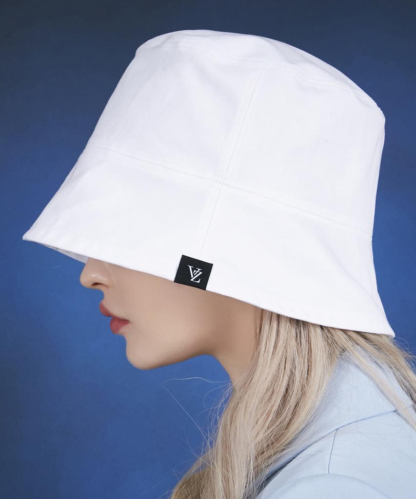 Bajal Label Drop Oversized Bucket Hat White