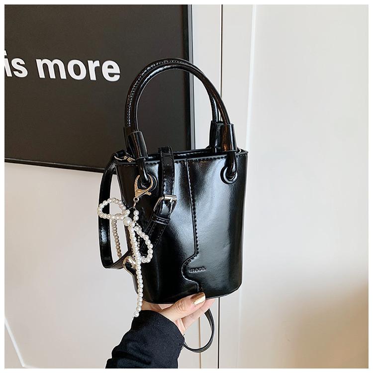 Ielgy Ladies Red Handbag Ladies Small Bag 2024 New Style All-Match Fashion Bucket Bag High-End Texture Messenger Bag