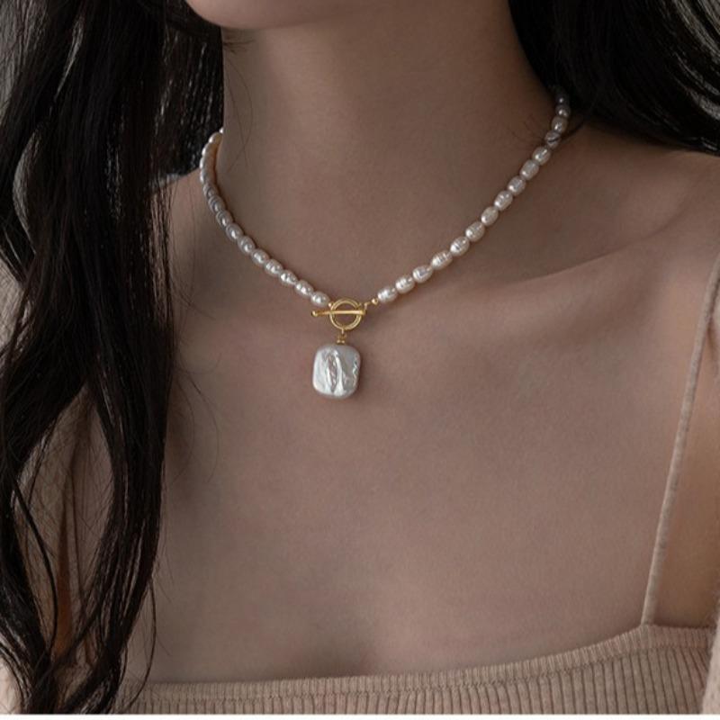 Alien-shaped Rice Grain Freshwater Pearl Necklace - Short Style with OT Snap Design - Collar Chain Necklace
