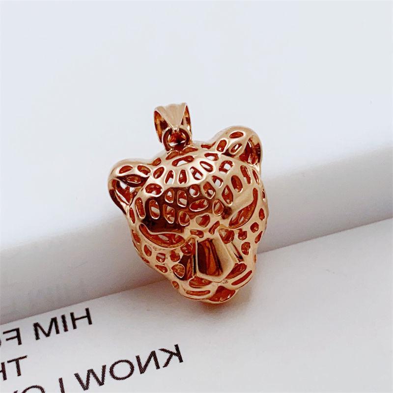 

Exquisite Russian 585 Purple Gold Luxury Leopard Pendant Plated Rose Gold Three-Dimensional Atmospheric Leopard Head Collarbone Chain (single pendant)