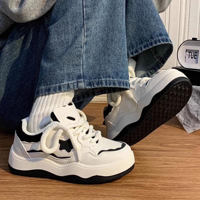 Korean Version of Sports Women's Shoes New 2025 Popular Women's Shoes Ins Trendy Thick Baseplate Shoes Niche American Retro Little White Shoes