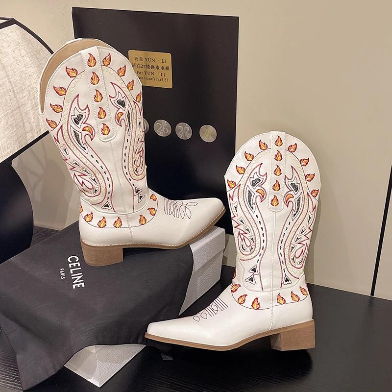 PU Stickerei Blockabsatz Moderne Stiefel Mittelhoher Absatz Mid-Calf Damen Schuhe im Angebot 2025 Marke Spitzschuh Einfarbig Ethnisch Damenstiefel