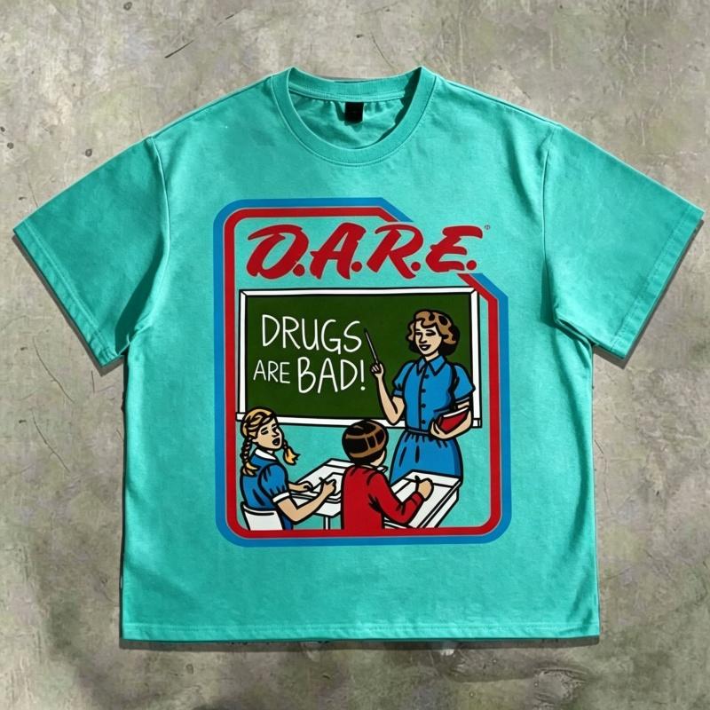 Men's T-shirt with Retro DARE Slogan Pattern Printed Short Sleeved T-shirt and American Street Style Round Neck Men's Casual Top