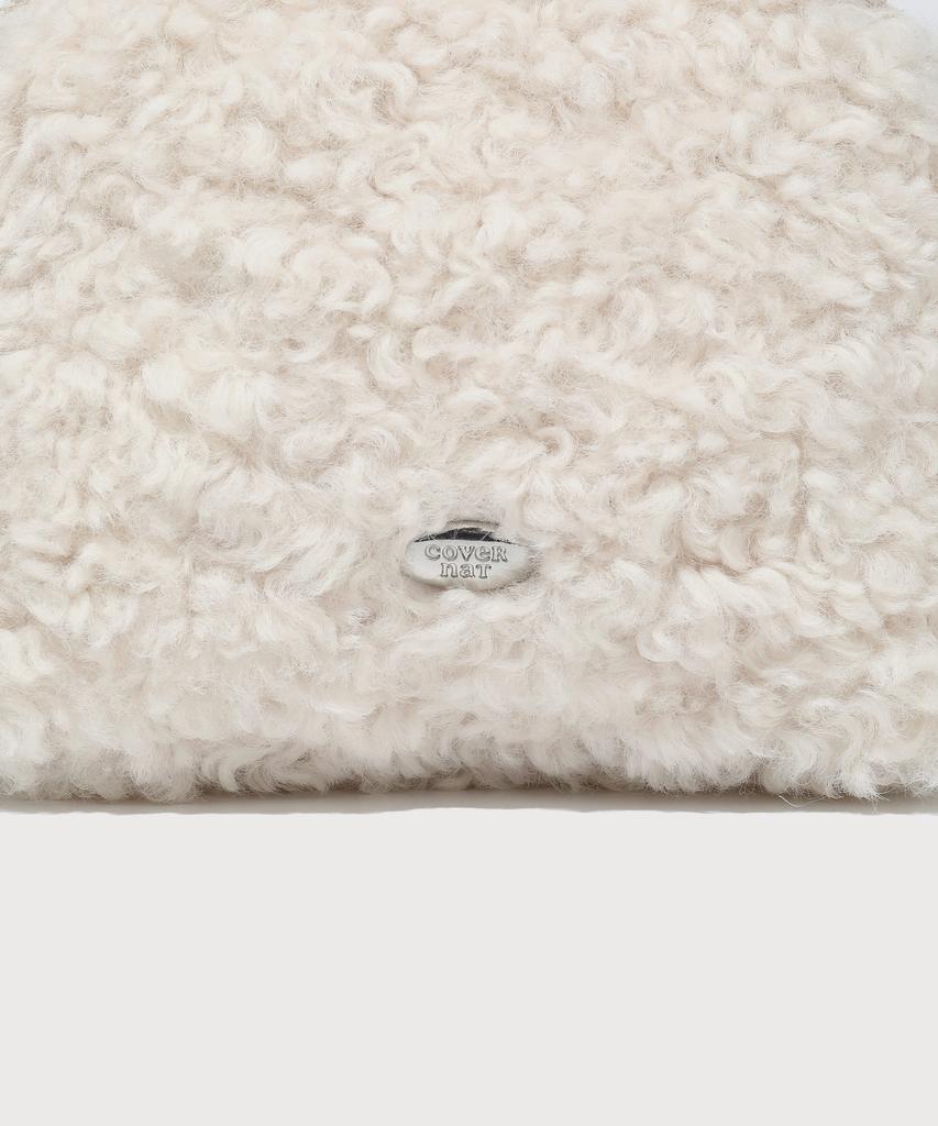 Covernat Woman Clover Heart Fluffy Pouch Ivory