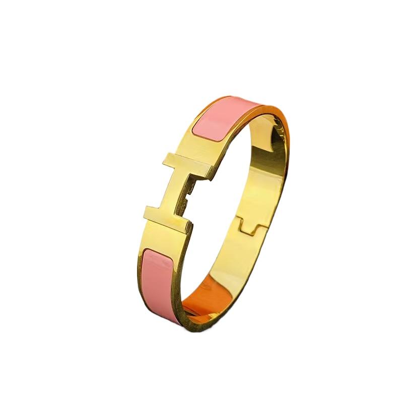 Klassisch Einfach Mode Unisex Leichter Luxus Trend Liebe Zuhause Buchstabe Titanstahl Armband Schmuck Tägliches Tragezubehör
