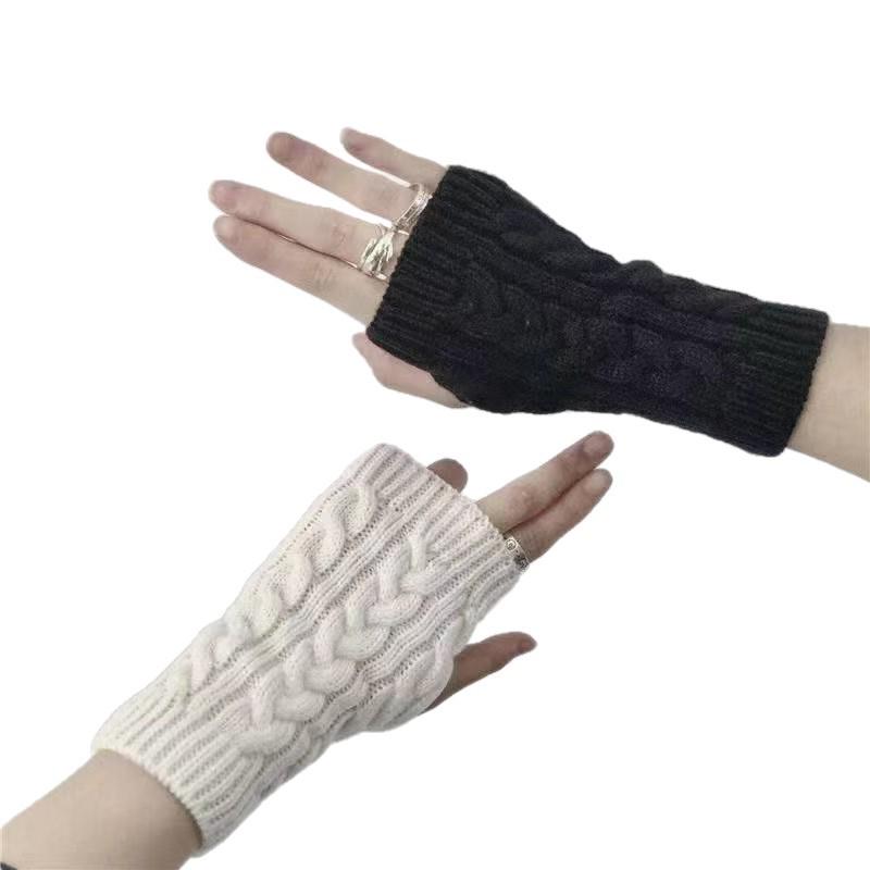 Solid Color Cable Knit Fingerless Wool Gloves – Wrist Guards for Students and Couples