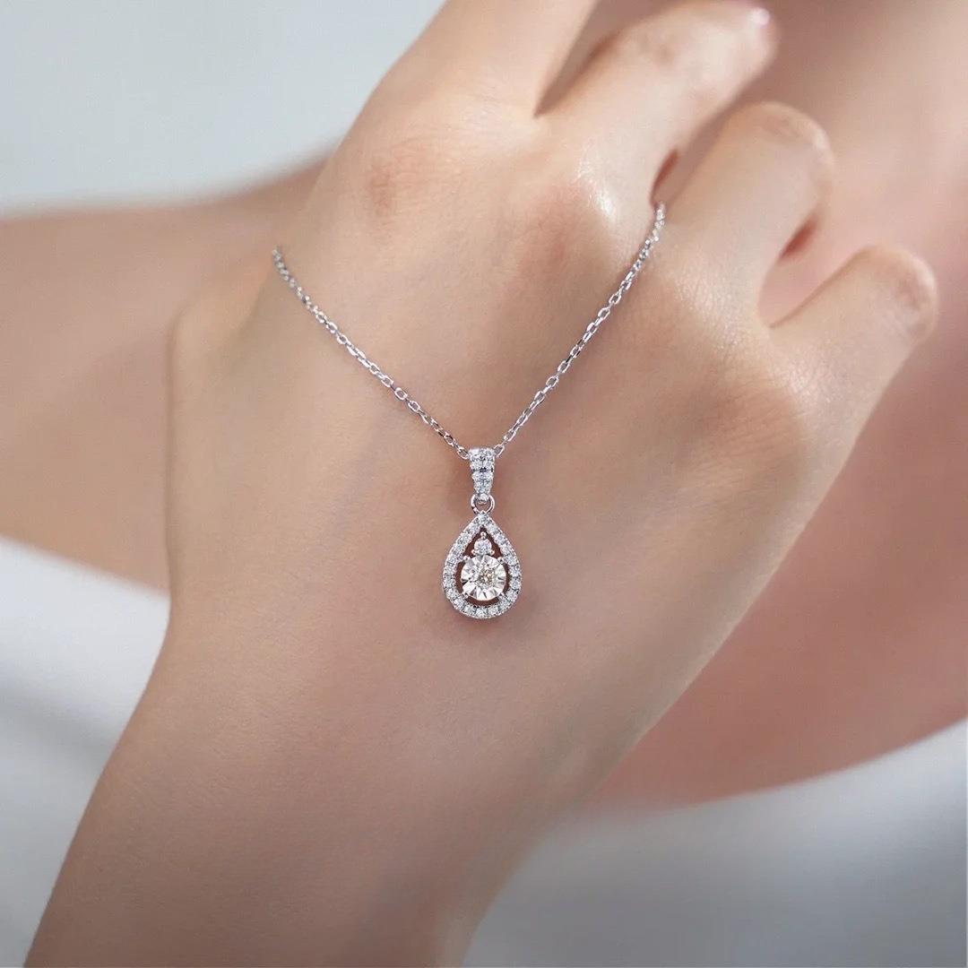 

Water Droplet Necklace, Collarbone Chain, Socialite Style, High-end, Niche, Light Luxury Design, Accessory Pendant 40CM