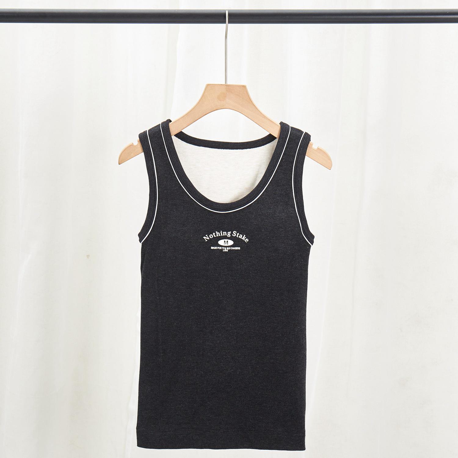 

Жилет из утолщенной шерсти в рубчик 2024 года — плюшевый, без рукавов, с круглым вырезом, с внутренней подкладкой и поддержкой груди One Size серый/чёрный