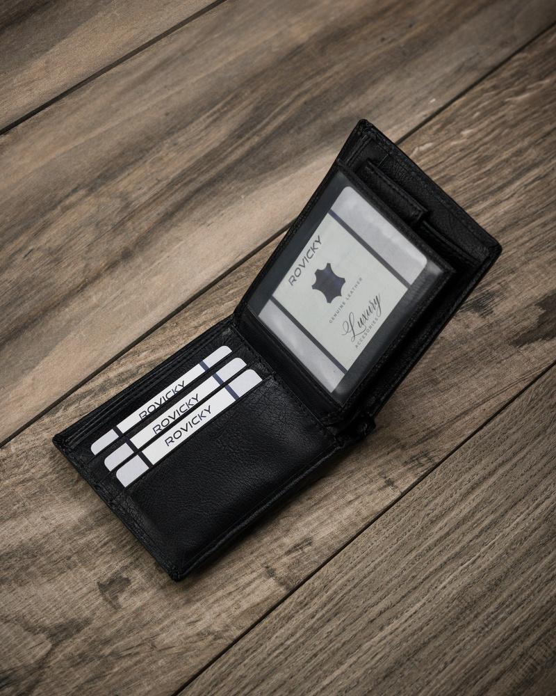 Large men's wallet with a registration card pocket - Cavaldi