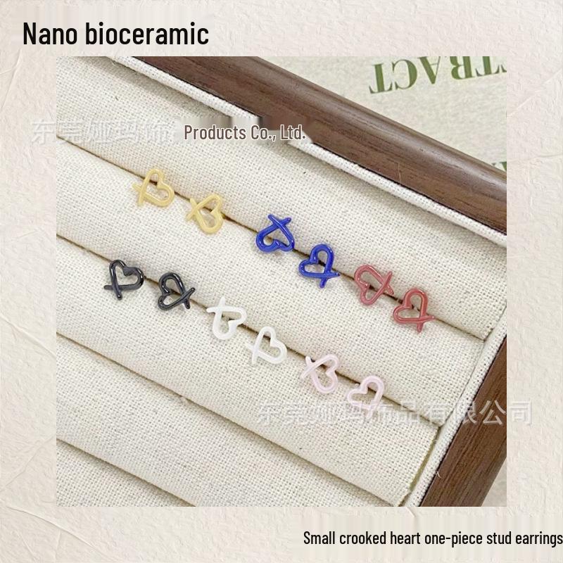 

Гипоаллергенные биокерамические серьги-пусеты в виде бабочек для пирсинга Pure Black