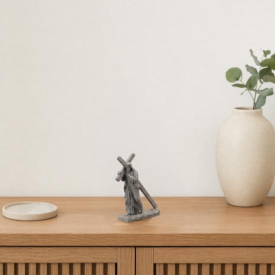 3D Printed Religious Cross Man Ornaments, Compact Imitation Stone Man Carrying Cross Figurine, Decorative Christian Statue for Home Desk And Bedside