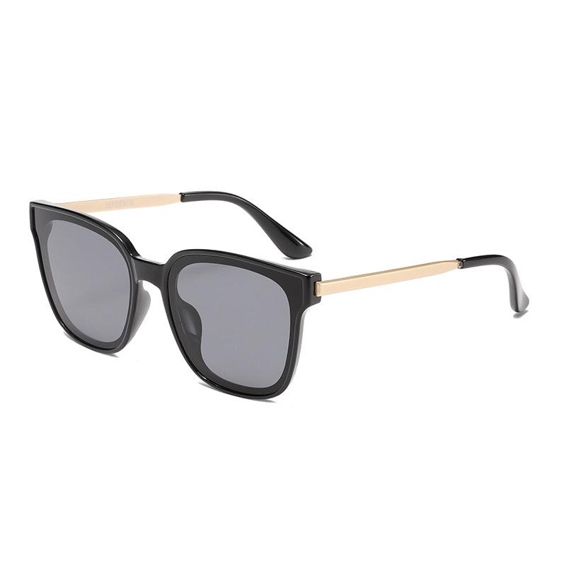 

Поляризованные солнцезащитные очки для мужчин и женщин. Классические ретро-модные солнцезащитные очки для вождения. Солнцезащитные очки с защитой UV400. Женские и мужские роскошные пластиковые солнцезащитные очки унисекс.