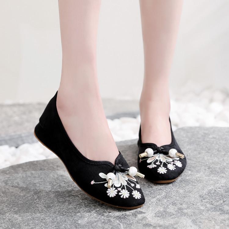 Fashion Oriental Aesthetic Pearl - Tassel Embroidered Wedge Shoes | Hanfu - Ready Vintage Court - Style Shoes