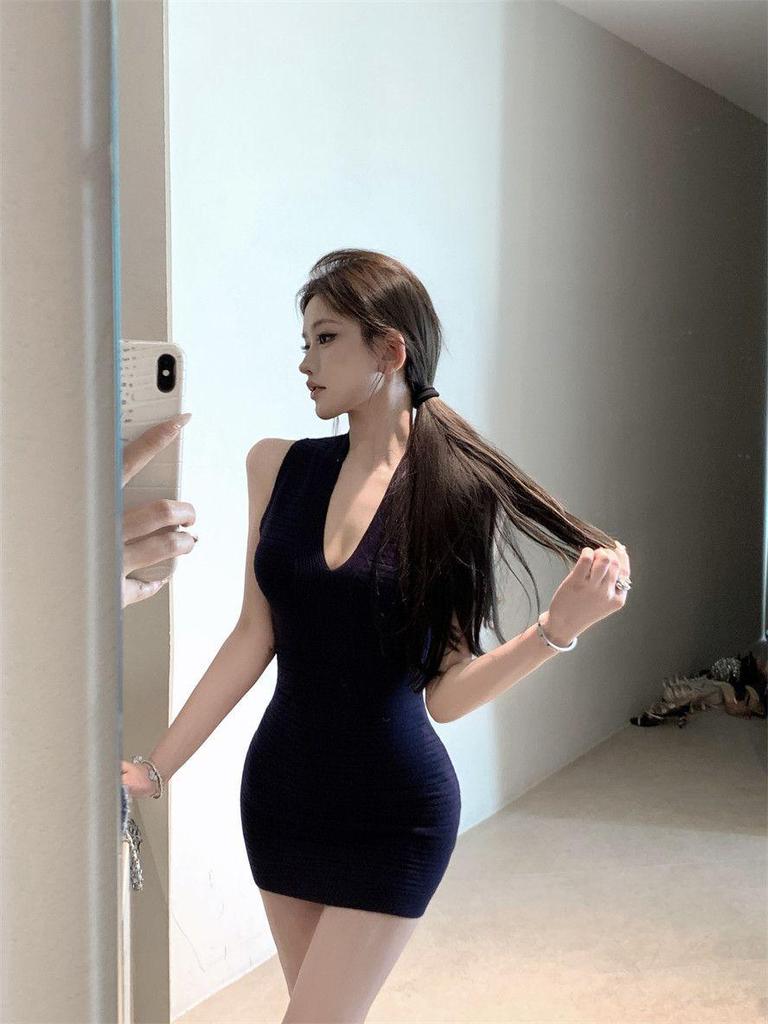 Women's Summer V-Neck Knit Vest Dress – Sexy, Figure-Hugging, Waist-Cinched Short Skirt