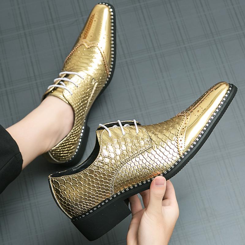 Luxus Designer Úriember Csillogó Arany Üzleti Fűzős Bőr Brogue Alkalmi Cipő Férfiaknak Esküvői Ruha Szalagavató Formális Lábbeli