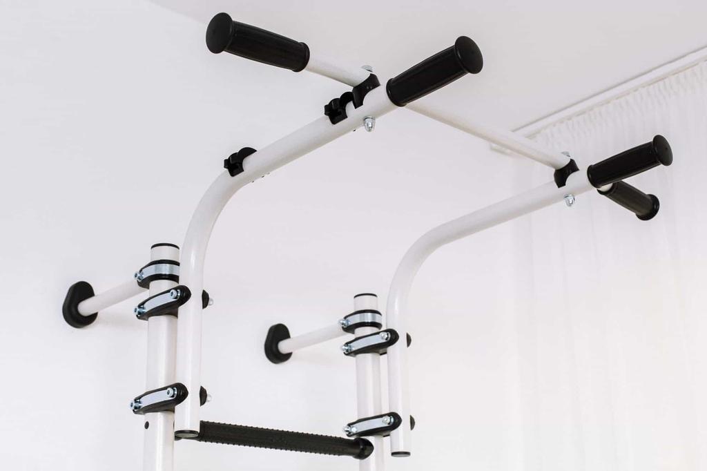 Teenager wall-mounted gymnastics ladder - white and black