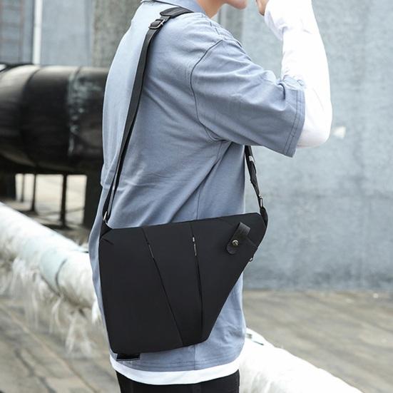 Chest Bag Sport Capacity Lightweight Bag Waterproof Large Multi Pockets Wide Adjustable Strap Anti-theft Fanny