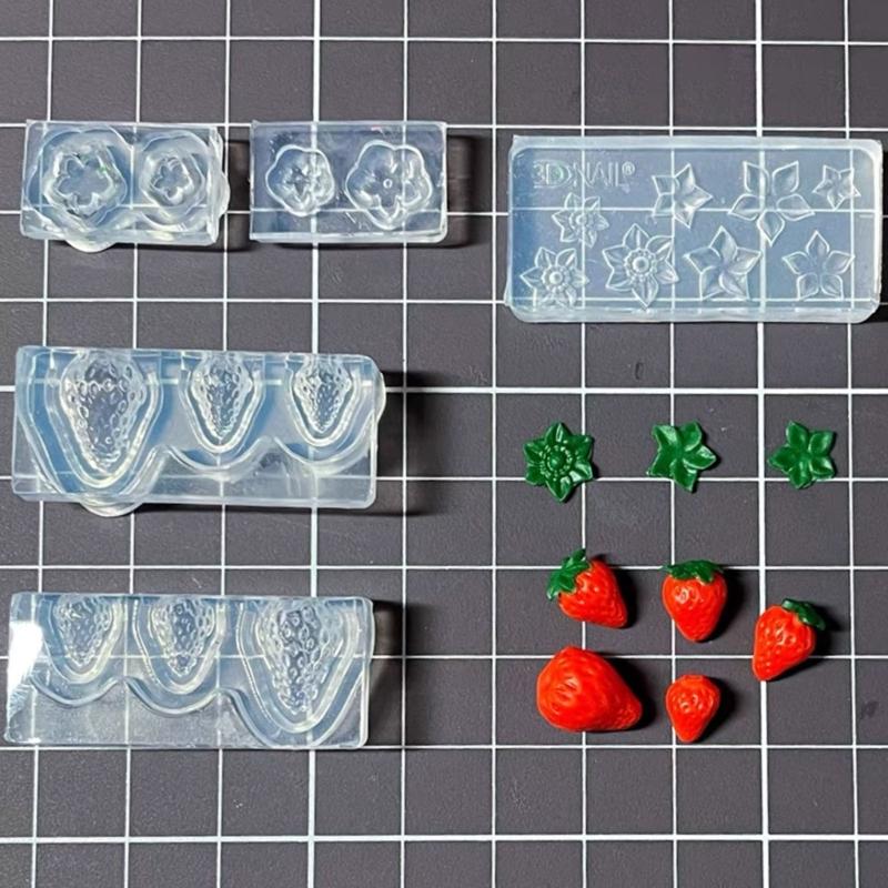 Handmade Epoxy Mold DIY 3D Strawberry and Leaves Silicone Mold Crystal Resin Crafting Tool Project Epoxy Cake Decoration