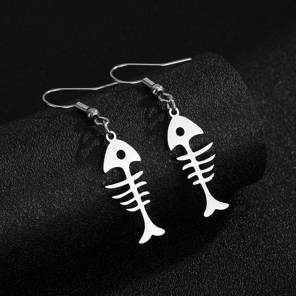 Unisex Fish Bone Pendant Necklace with Stainless Steel Earrings – Stylish and Simple for Everyday Wear