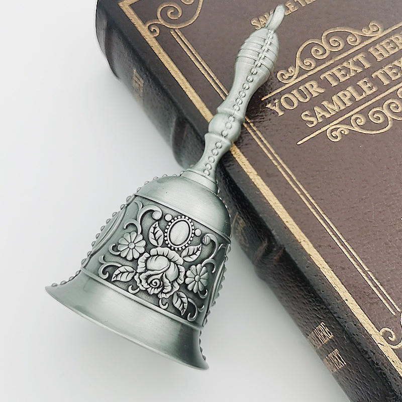 

1PC Vintage Hand-Cranked Bell Serivce Calling Call Ornament Creative Christmas Hand Painted Bell for Wedding Events Decoration