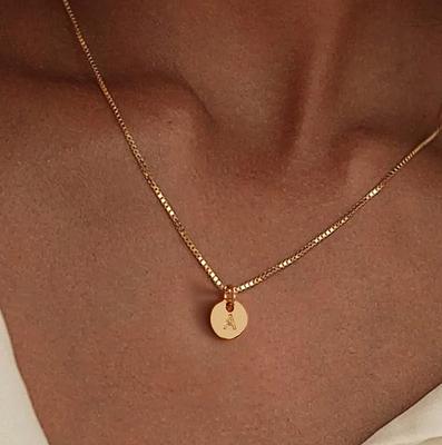 Simple 26 English Letter Pendant Necklace, Personalized Engraving Small Round Card Item Jewelry For Women