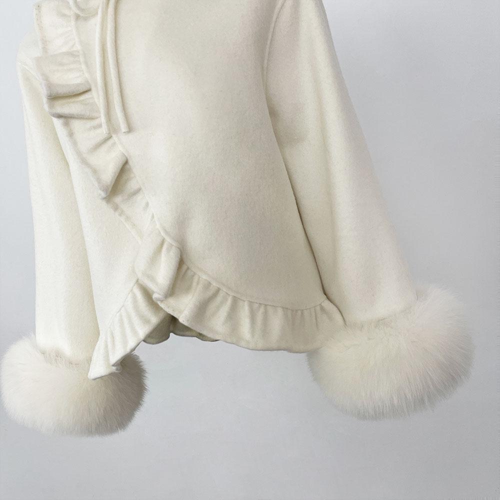 Luxuriöser Wintermode-Kurzrock 100 % doppelseitiger Wollmantel Gespleißte Ärmel aus natürlichem Fuchspelz Warme Freizeitjacke für Damen