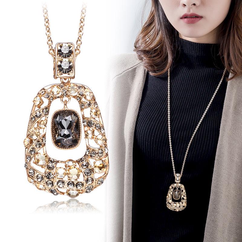 2025 Korean Style Crystal Sweater Chain: Long Sparkling Diamond Necklace for Autumn & Winter - Retro Pendant & Atmospheric Accessory