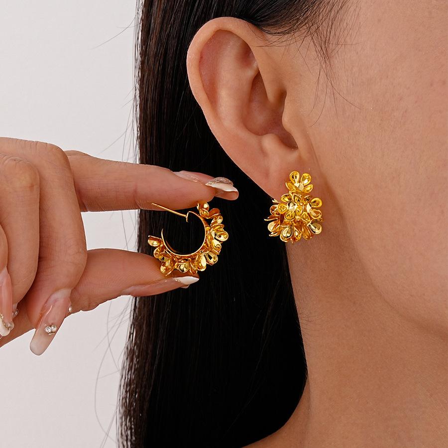 Premium Flower C-Shaped Geometric Silver Needle Earrings Commuter Earrings