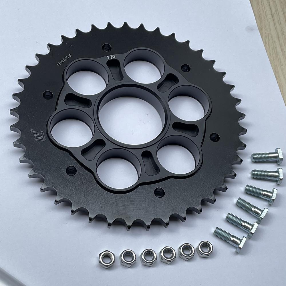 Motorcycle Rear Sprocket With Carrier For Ducati 1199 1299 Panigale 1103 Panigale V4 V4S 1200 Monster 1103 Streetfighter V4 V4S