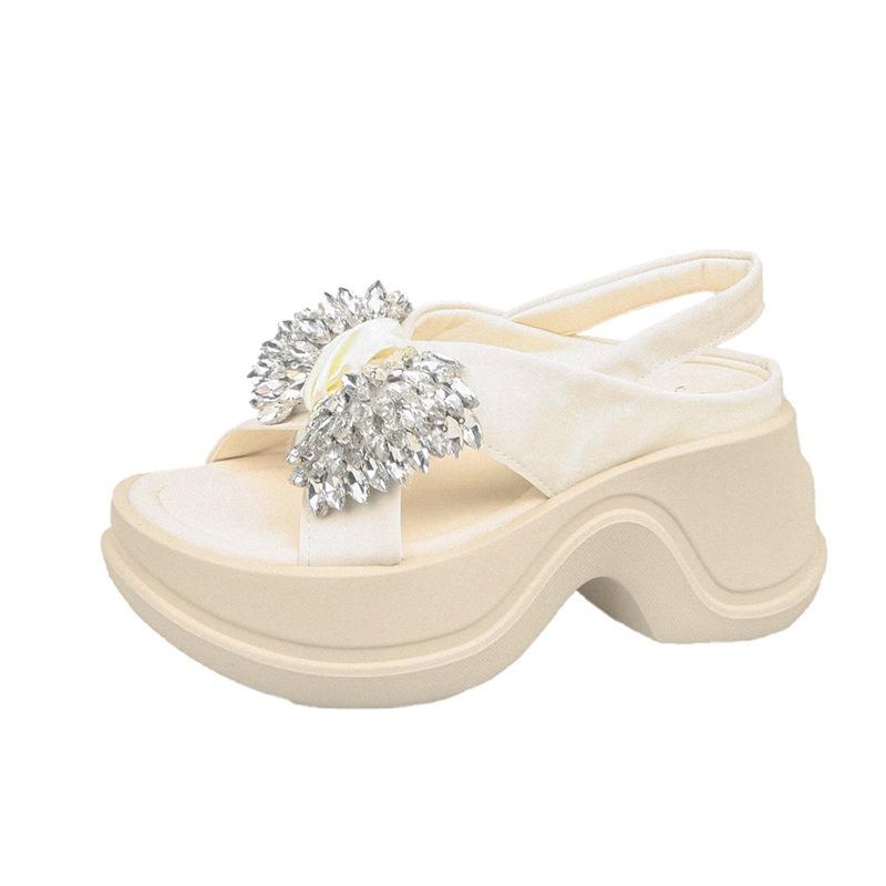 Beautiful thick-bottomed cool slippers for women to wear new summer rhinestone bows with skirts to increase the height of slippers