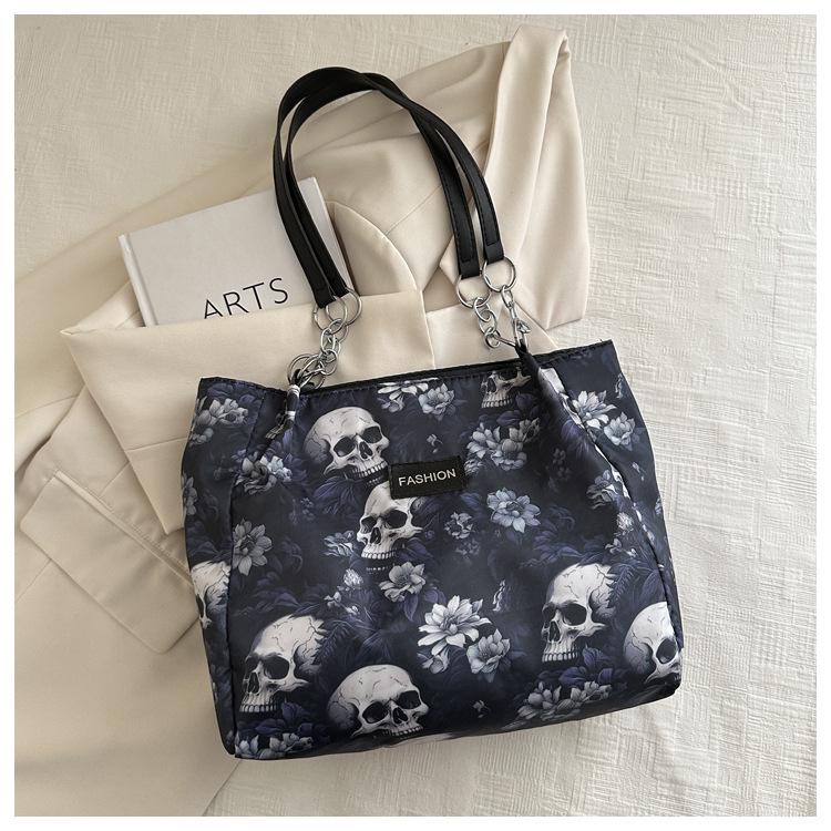 

Трендовая женская осенняя повседневная сумка-тоут большой вместимости с принтом 2024