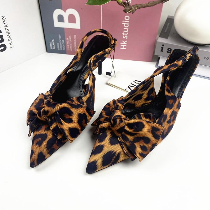 Modă 2025 Pantofi cu vârf pătrat pentru femei Tocuri groase Pantofi Mary Jane decoltați Încălțăminte din piele lăcuită Tocuri elegante franțuzești Pantofi din piele Pantofi cu toc