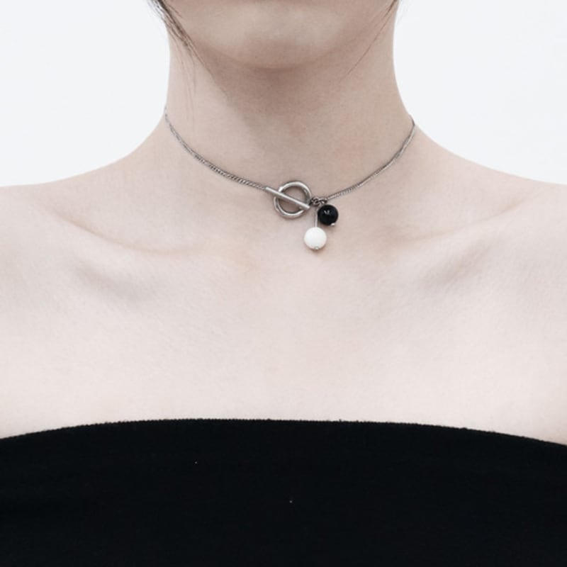 Baroque Stone Toggle Bar Black and White Cherry Necklace