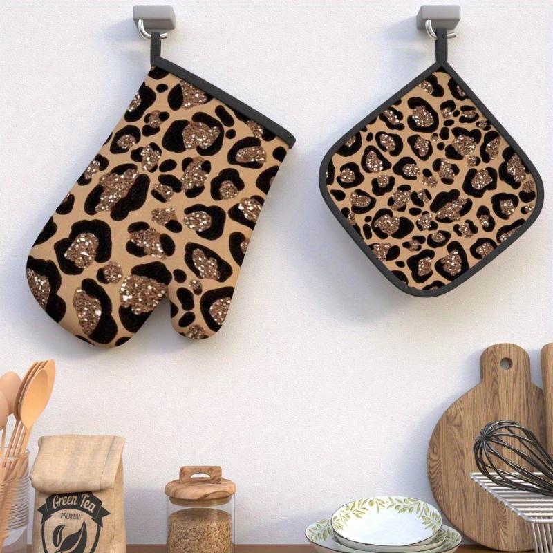 2pcs Oven Mitts Pot Holders Leopard Print Sparkles Heat Resistant Oven Mitts And Pot Holders Suitable for Cooking, Home