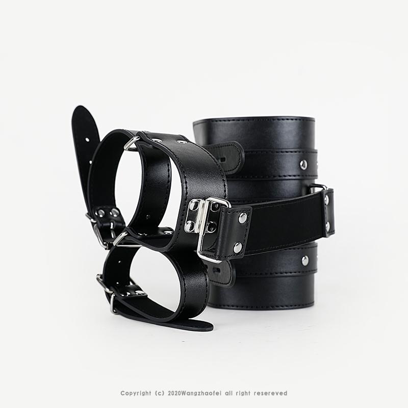 1 Set di Manette in Pelle per Bondage - Perfetto per BDSM & Giocattoli Sessuali per Coppie!